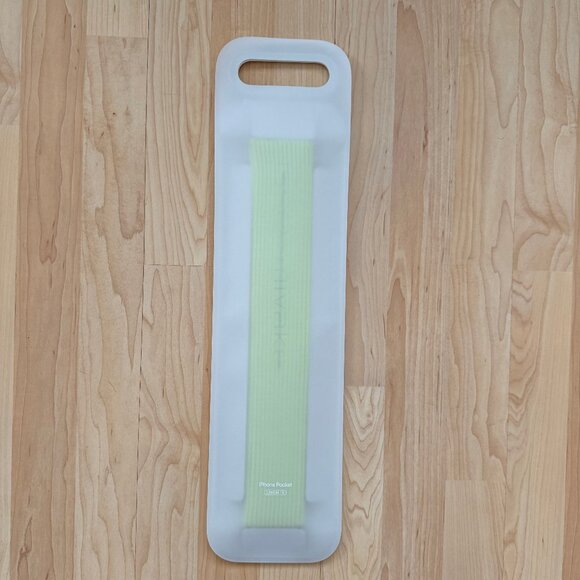 Apple iPhone Pocket by ISSEY MIYAKE - Short - Yellow / Lemon [Limited Edition] - Picture 11 of 15